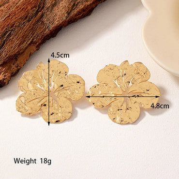 1 Pair Glam Exaggerated Flower Plating Hollow Out Ferroalloy 14k Gold Plated Ear Studs