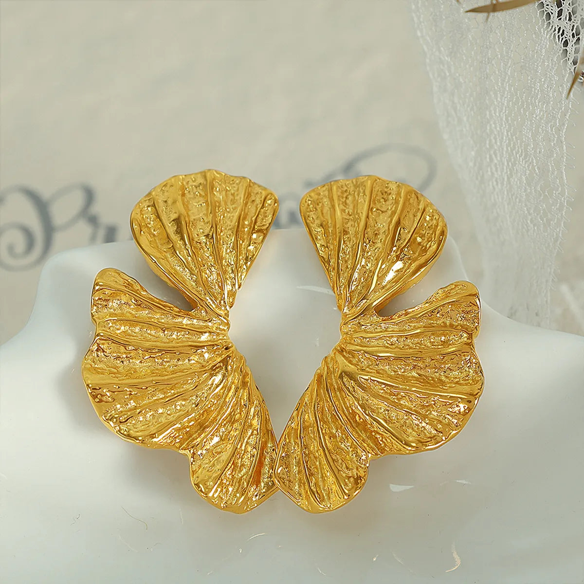 1 Pair Glam Exaggerated Leaves Plating Titanium Steel 18k Gold Plated Drop Earrings