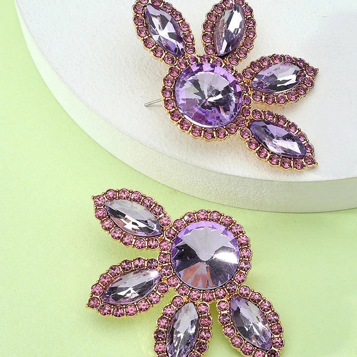 1 Pair Glam Flower Inlay Alloy Rhinestones Glass Ear Studs