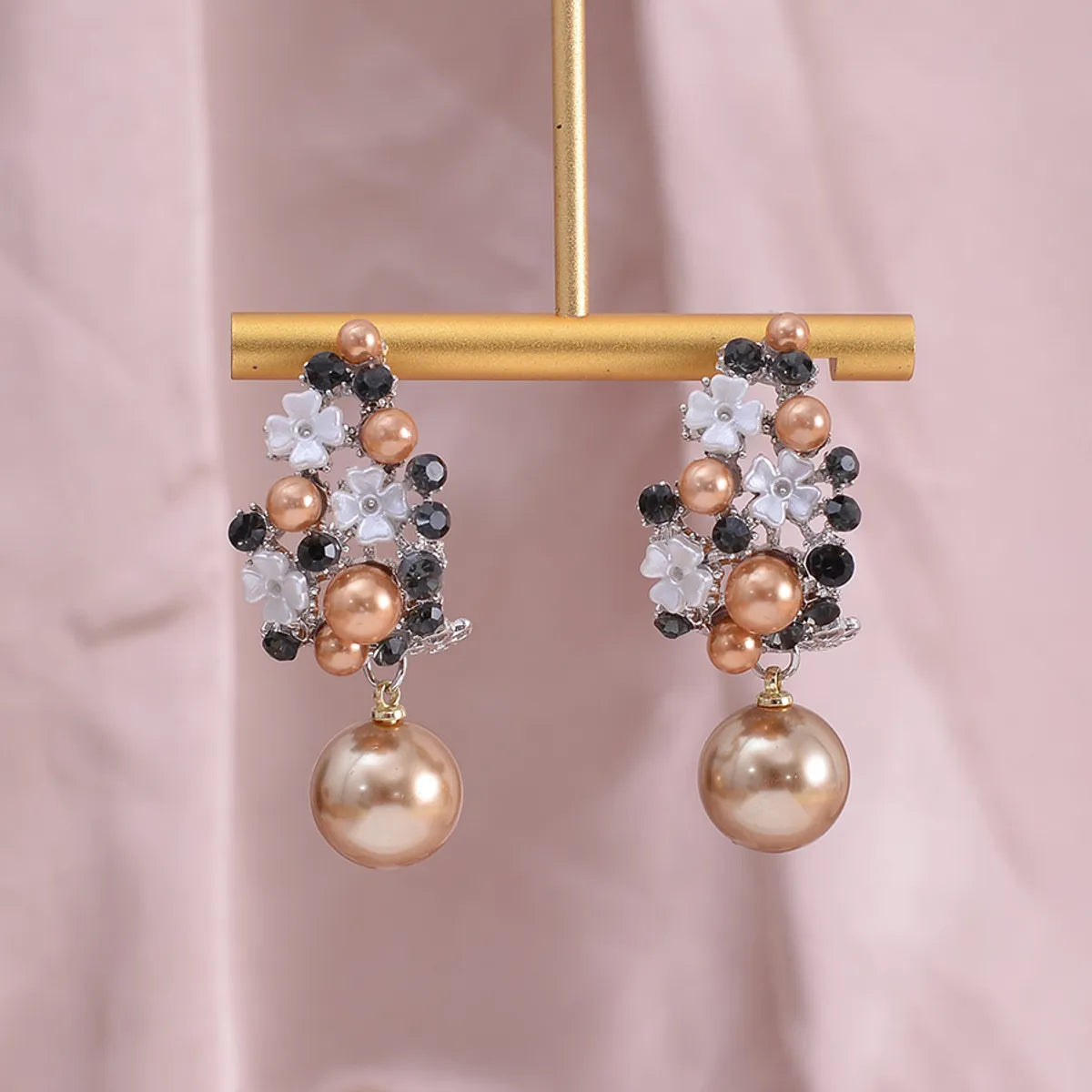 1 Pair Glam Luxurious Artistic Flower Three-dimensional Hollow Out Inlay Alloy Artificial Pearls Drop Earrings