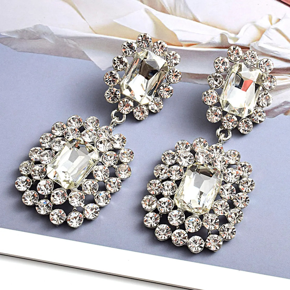 1 Pair Glam Luxurious Geometric Inlay Alloy Zircon Drop Earrings