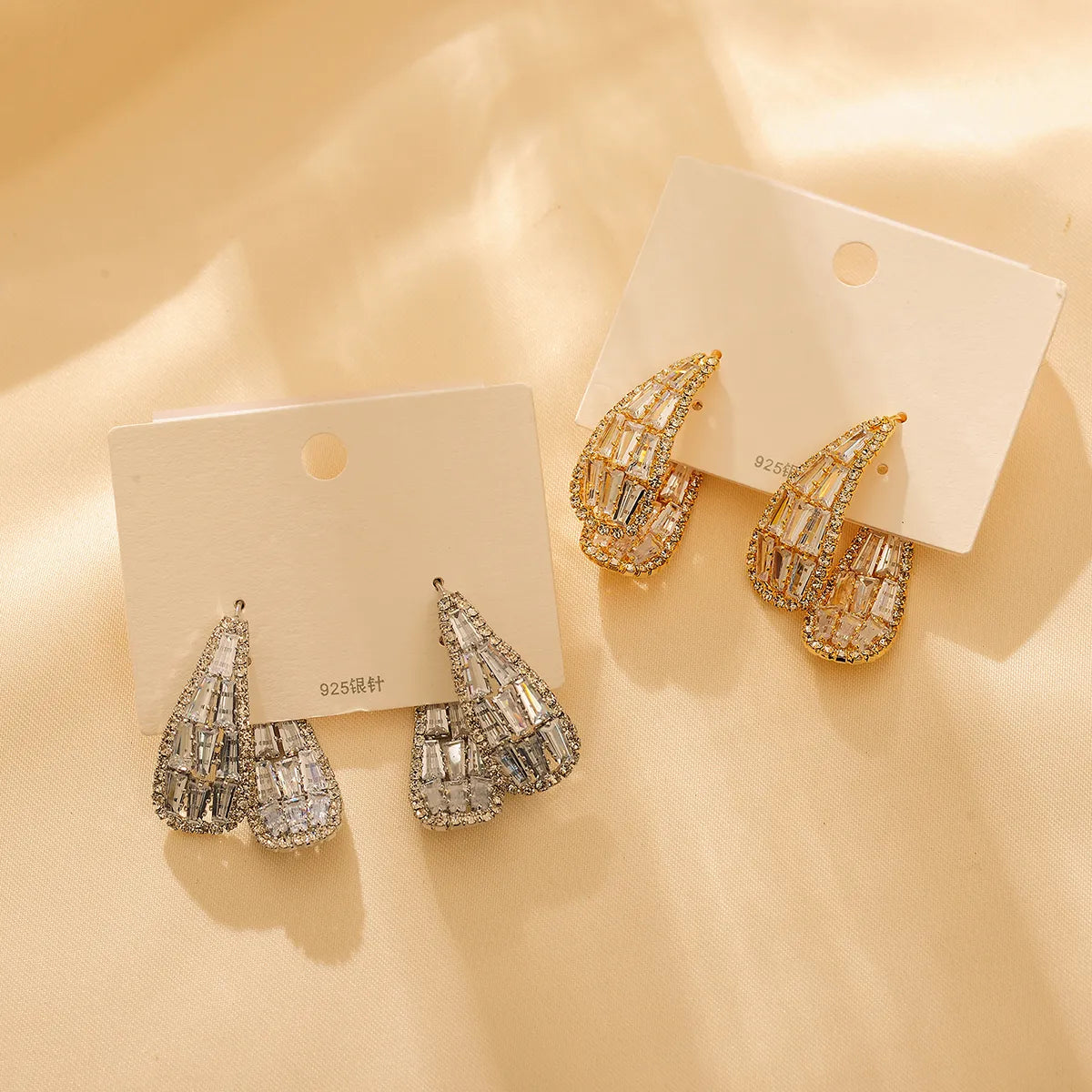 1 Pair Glam Luxurious Solid Color Plating Inlay Copper Zircon 18K Gold Plated Ear Studs