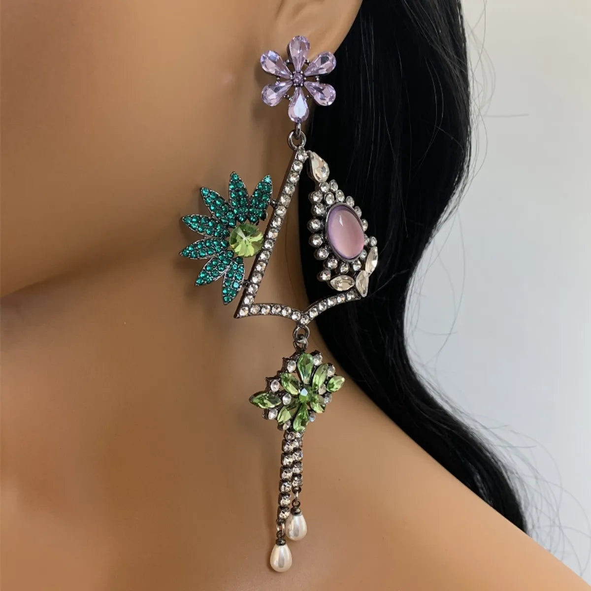 1 Pair Glam Luxurious Vacation Leaves Flower Plating Inlay Arylic Alloy Rhinestones Silver Plated Drop Earrings