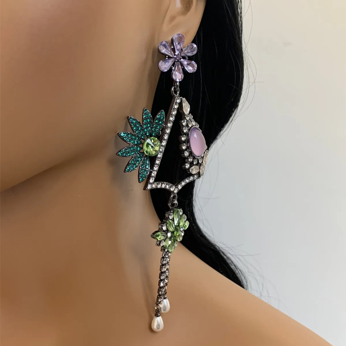 1 Pair Glam Luxurious Vacation Leaves Flower Plating Inlay Arylic Alloy Rhinestones Silver Plated Drop Earrings