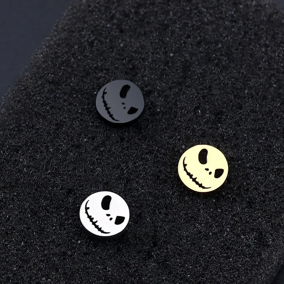 1 Pair Hip-Hop Classic Style Circle Smile Face Titanium Steel Ear Studs