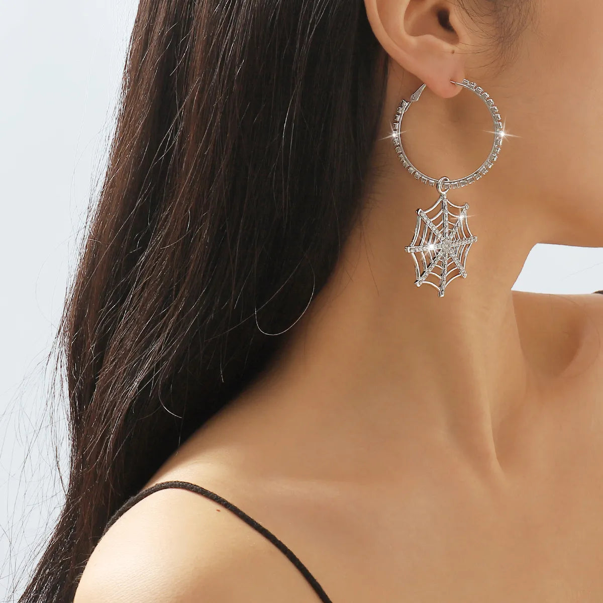 1 Pair Hip-hop Exaggerated Streetwear Spider Web Hollow Out Inlay Alloy Iron Rhinestones Drop Earrings