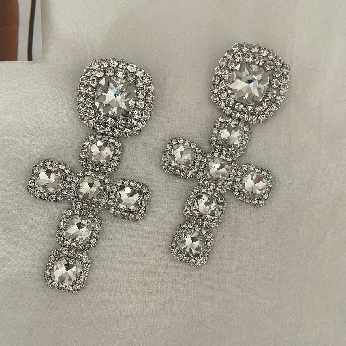 1 Pair Hip-Hop Retro Cross Plating Inlay Alloy Rhinestones Silver Plated Drop Earrings