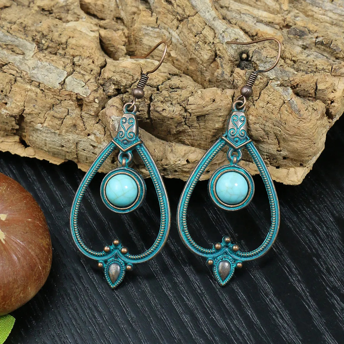 1 Pair Hip-Hop Retro Leaf Inlay Alloy Turquoise Drop Earrings