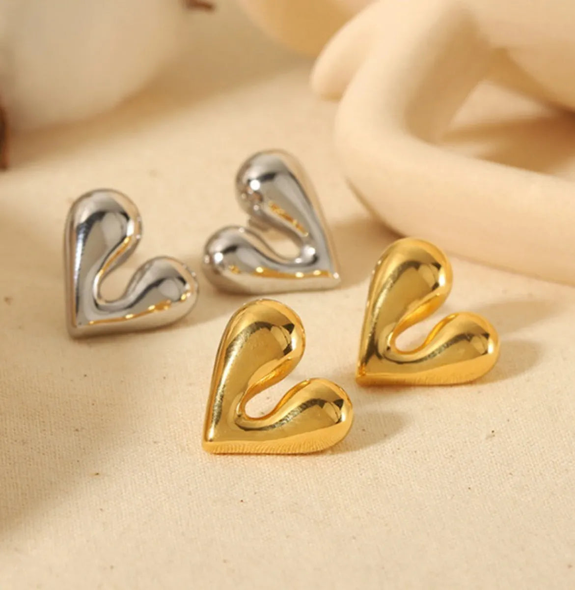 1 Pair Ig Style Casual Heart Shape Plating Stainless Steel 14k Gold Plated Ear Studs