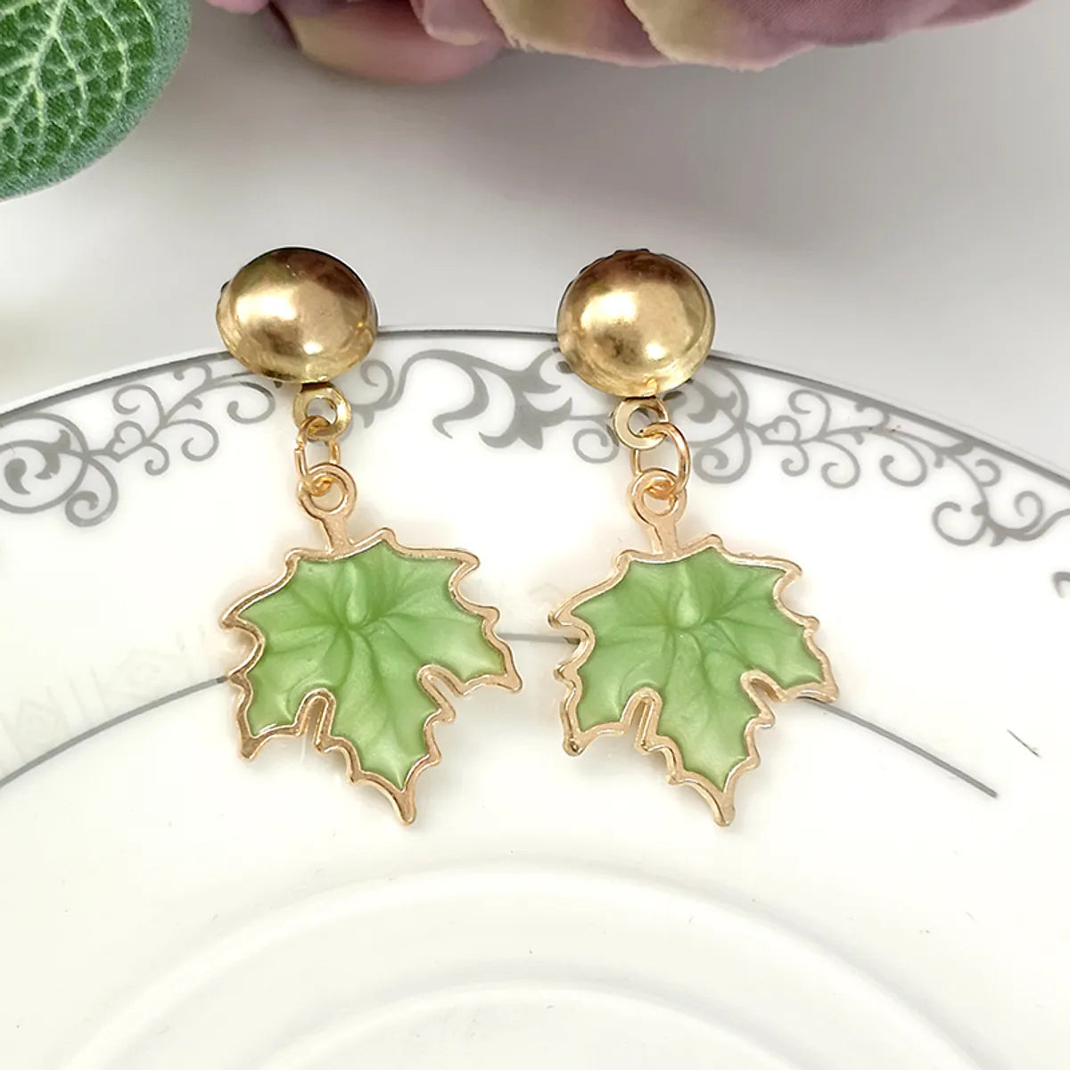 1 Pair Ig Style Cute Maple Leaf Enamel Plating Alloy Gold Plated Drop Earrings