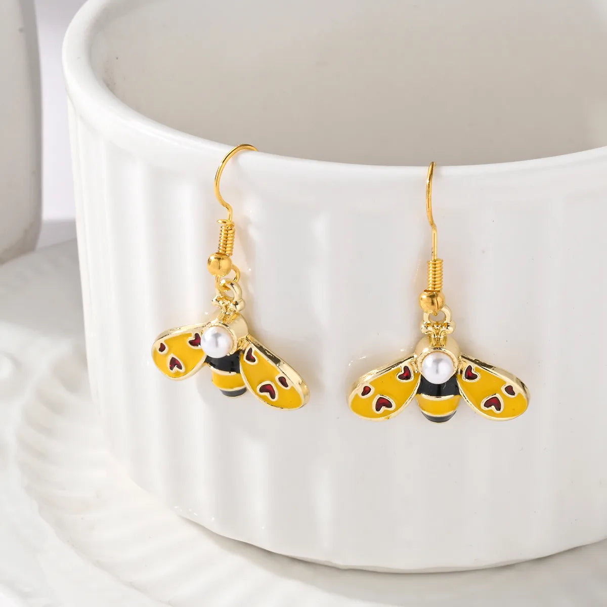 1 Pair IG Style Cute Simple Style Bee Inlay Alloy Pearl Ear Hook