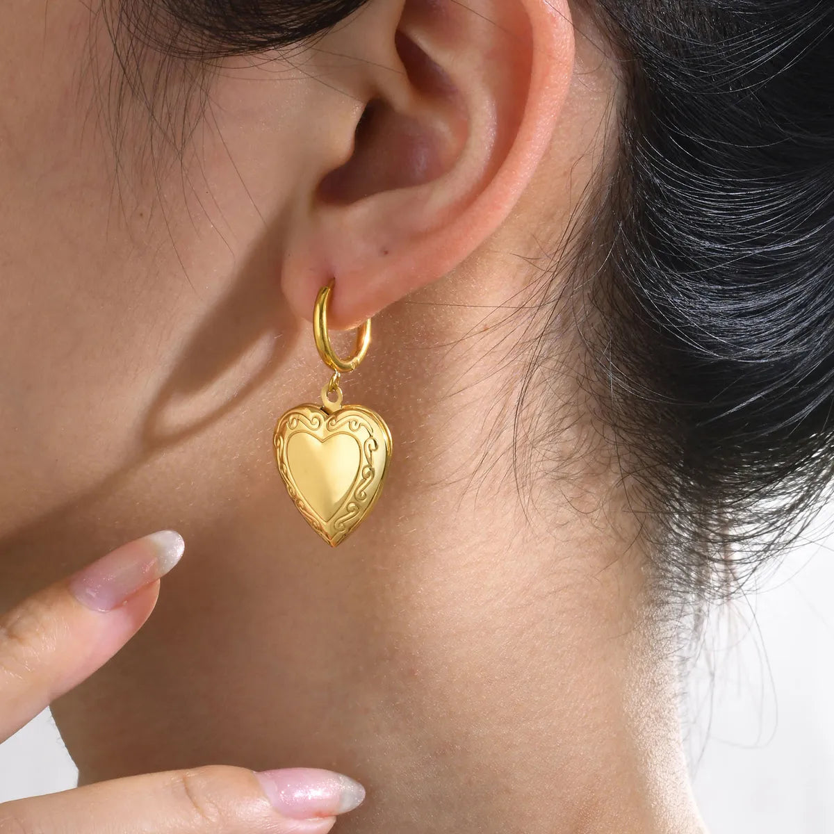 1 Pair Ig Style Elegant Artistic Heart Shape Plating Stainless Steel 18k Gold Plated Drop Earrings