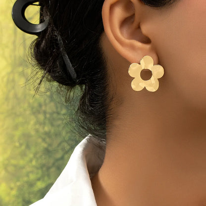 1 Pair Ig Style Elegant Flower Plating Iron Gold Plated Ear Studs