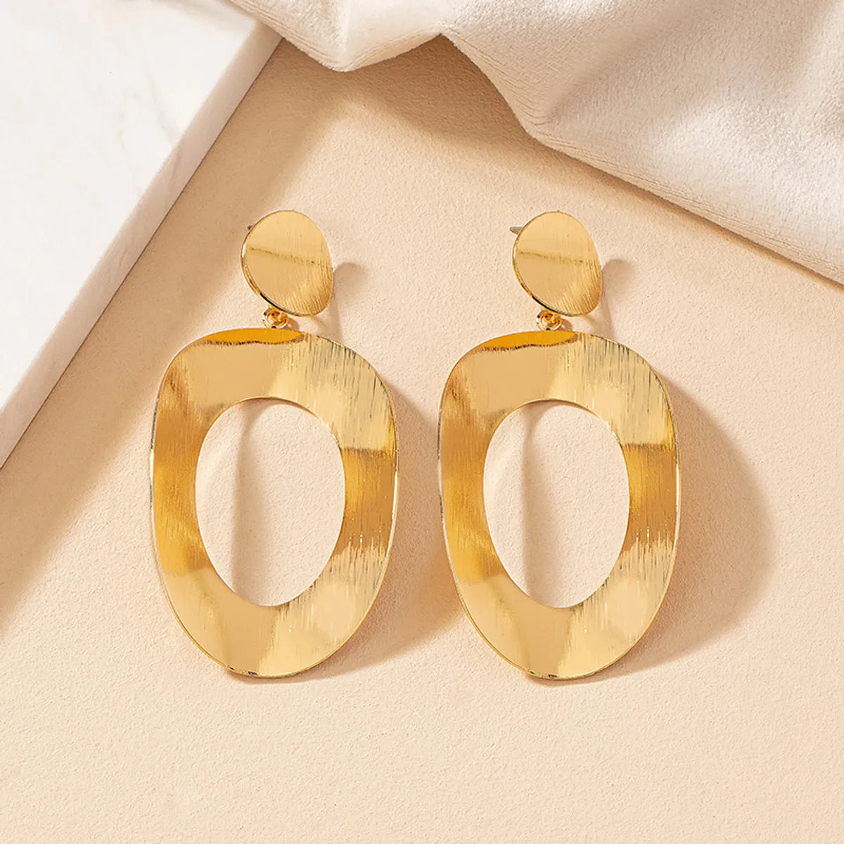 1 Pair Ig Style Exaggerated Geometric Round Plating Alloy Gold Plated Drop Earrings