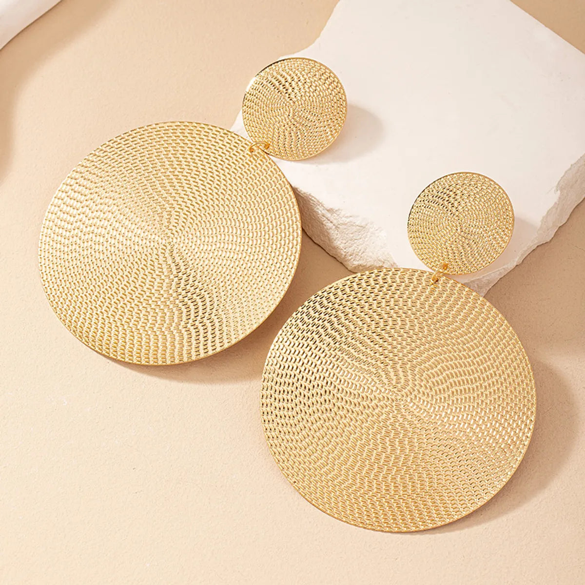 1 Pair Ig Style Exaggerated Round Plating Alloy Gold Plated Ear Studs