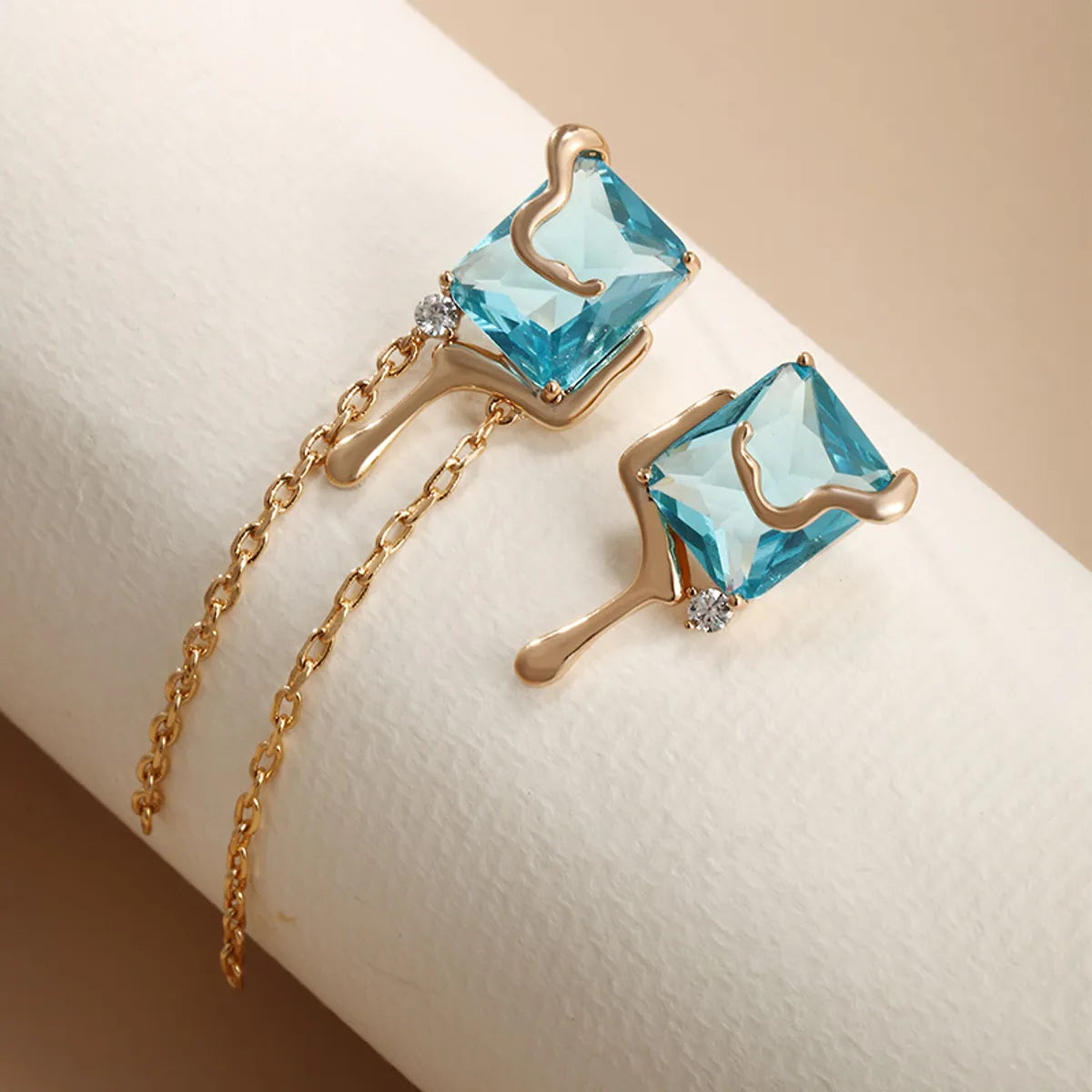 1 Pair Ig Style Glam Geometric Plating Inlay Alloy Copper Alloy Artificial Gemstones 18k Gold Plated Earrings