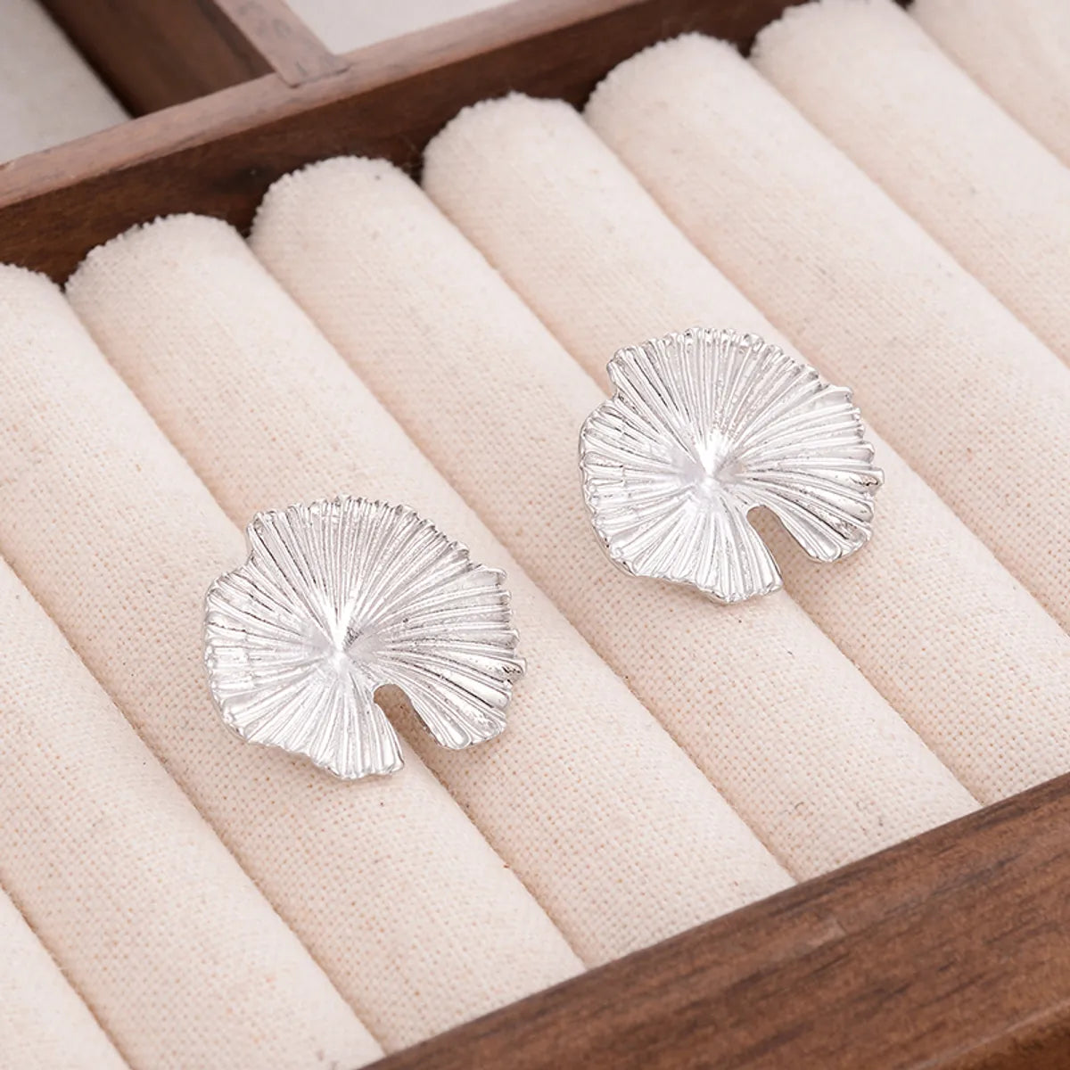 1 Pair Ig Style Leaf Ginkgo Leaf Asymmetrical Plating Alloy 14k Gold Plated Ear Studs