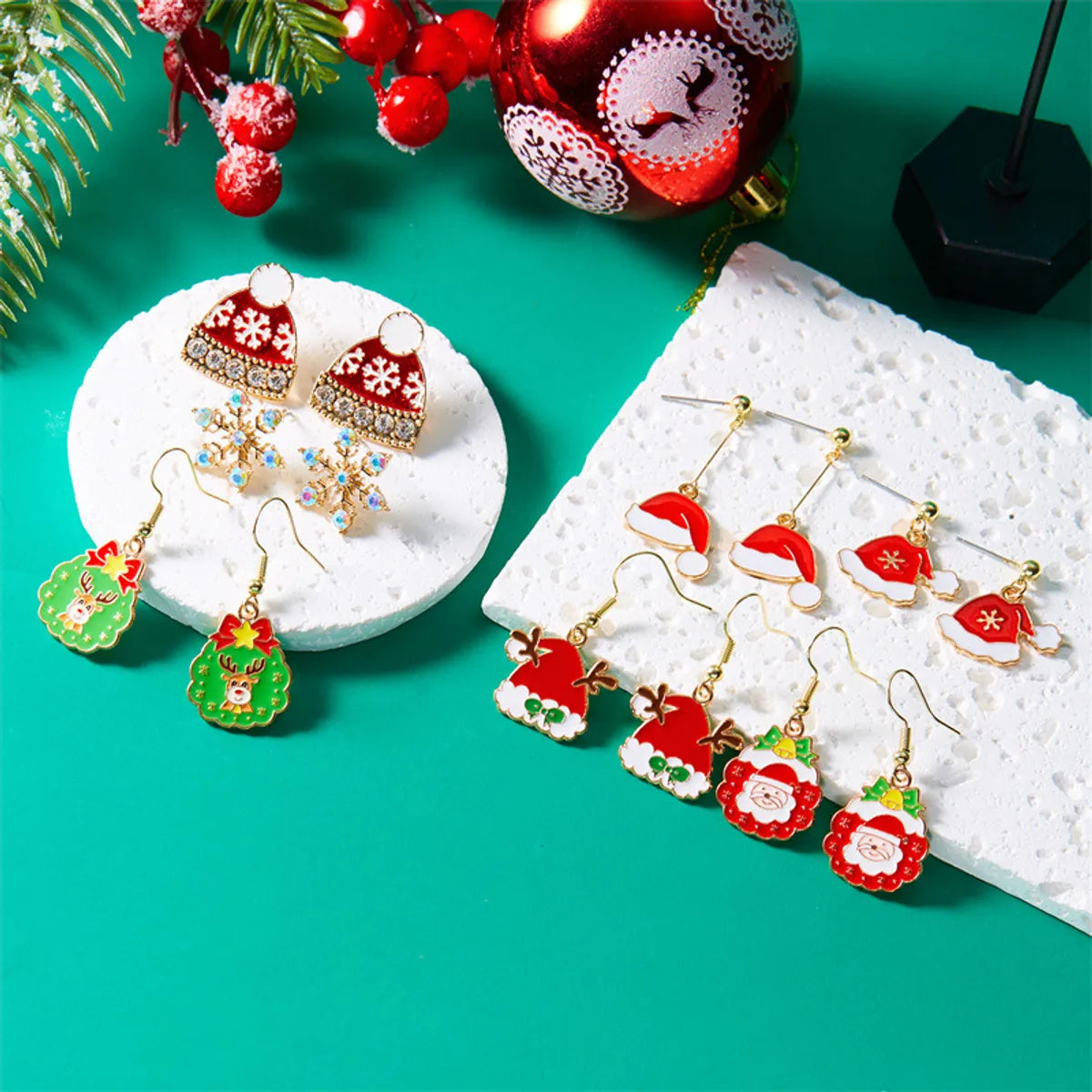 1 Pair IG Style Nordic Style Cartoon Character Christmas Tree Snowflake Enamel Zinc Alloy Drop Earrings Ear Studs