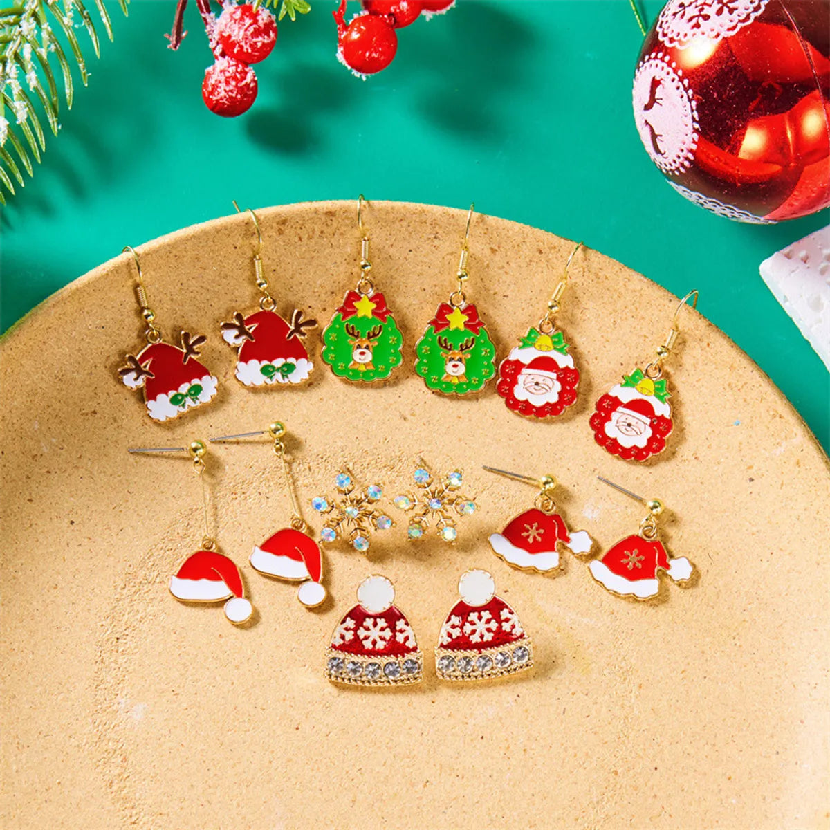 1 Pair IG Style Nordic Style Cartoon Character Christmas Tree Snowflake Enamel Zinc Alloy Drop Earrings Ear Studs