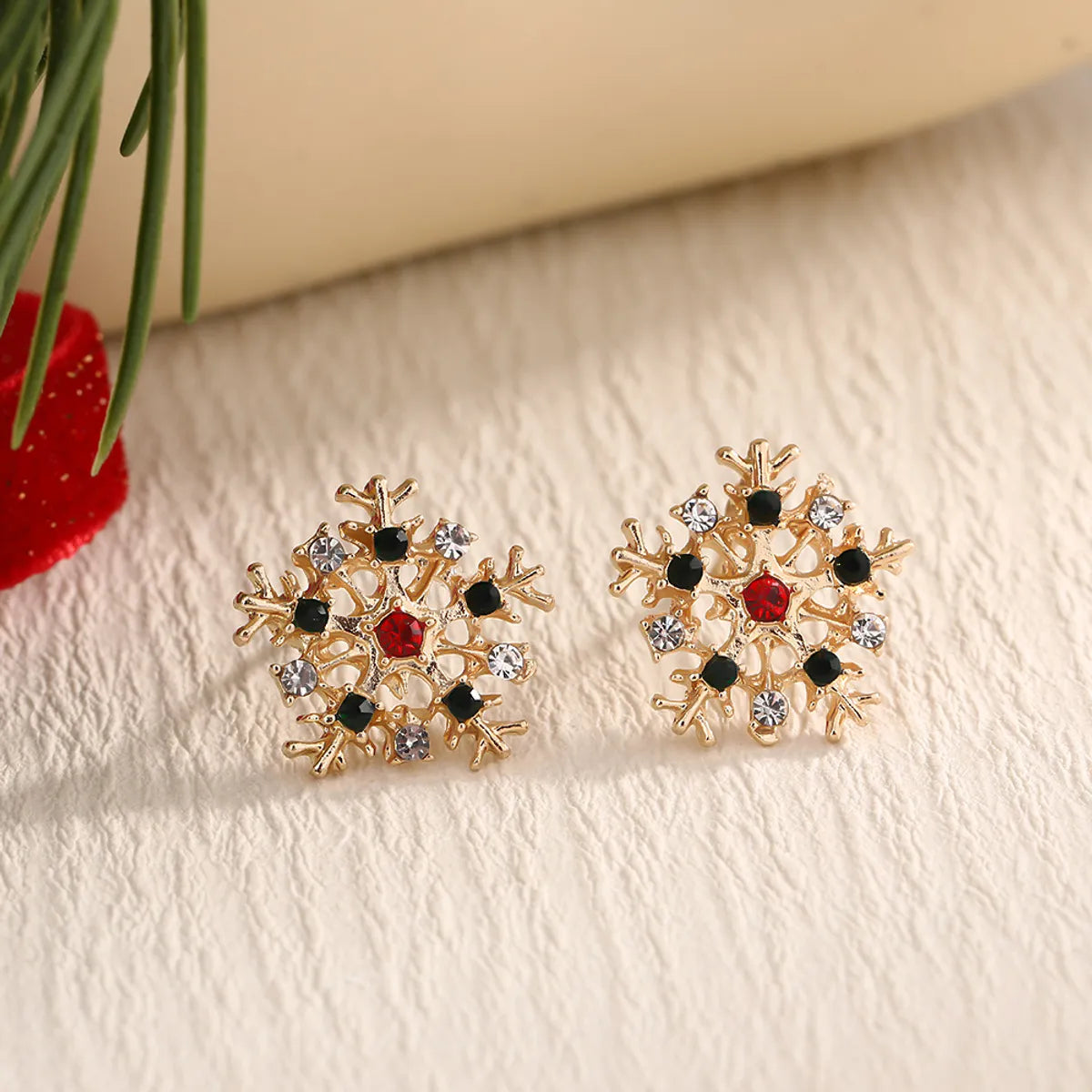 1 Pair IG Style Nordic Style Cute Christmas Tree Heart Shape Snowflake Plating Alloy Ear Studs