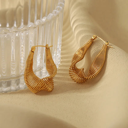 1 Pair Ig Style Novelty British Style C Shape The Answer Twist Plating Braid Hollow Out Stainless Steel 18k Gold Plated Hoop Earrings