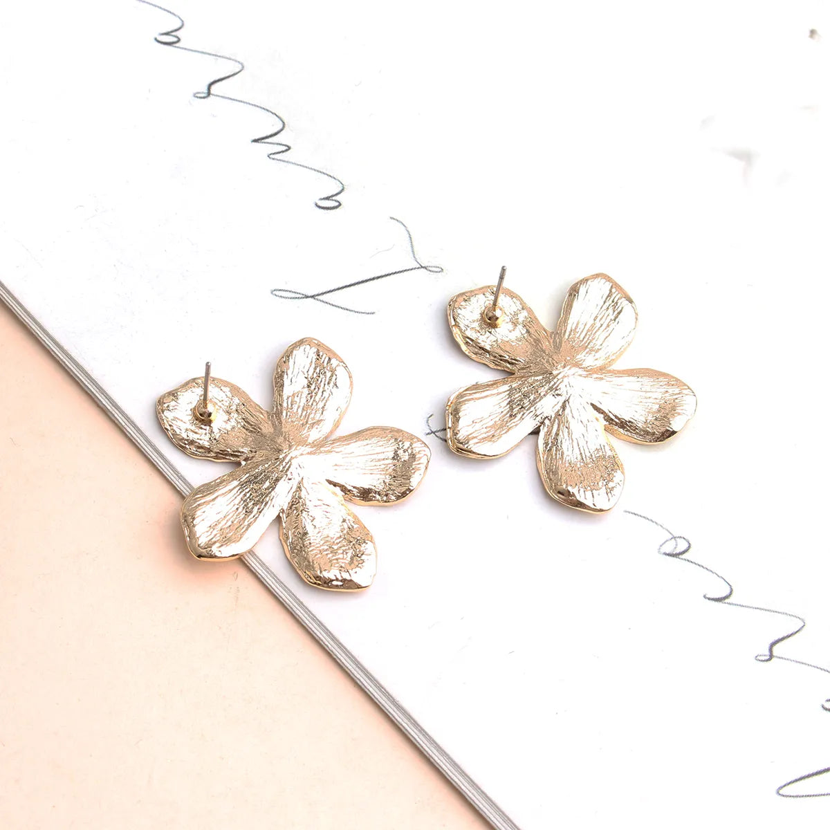 1 Pair Ig Style Petal Plating Inlay Alloy Rhinestones Gold Plated Ear Studs