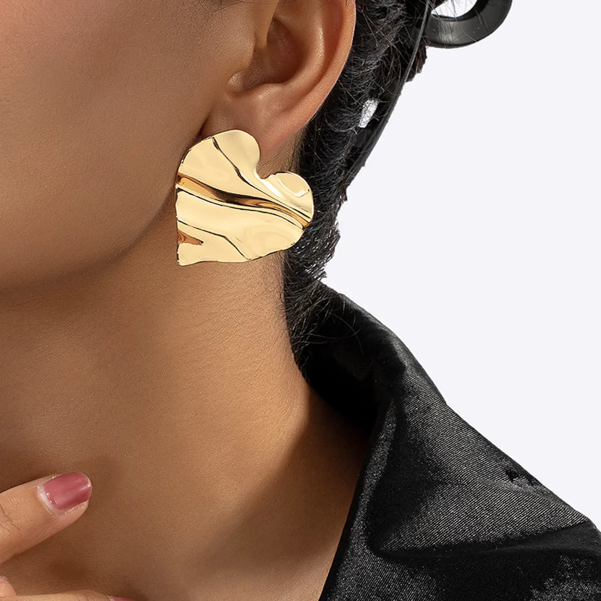 1 Pair Ig Style Retro Commute Heart Shape Plating Alloy Gold Plated Ear Studs