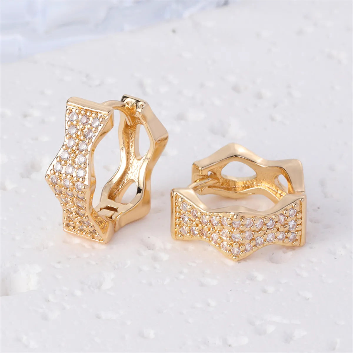 1 Pair IG Style Retro Simple Style Geometric Round Plating Inlay Copper Zircon K Gold Plated Ear Studs