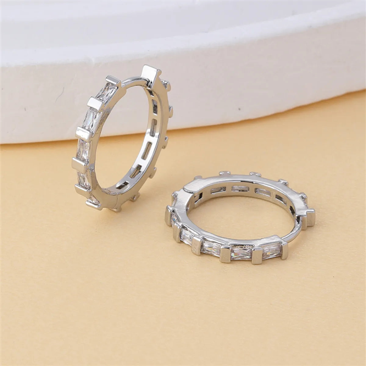 1 Pair IG Style Retro Simple Style Geometric Round Plating Inlay Copper Zircon K Gold Plated Ear Studs