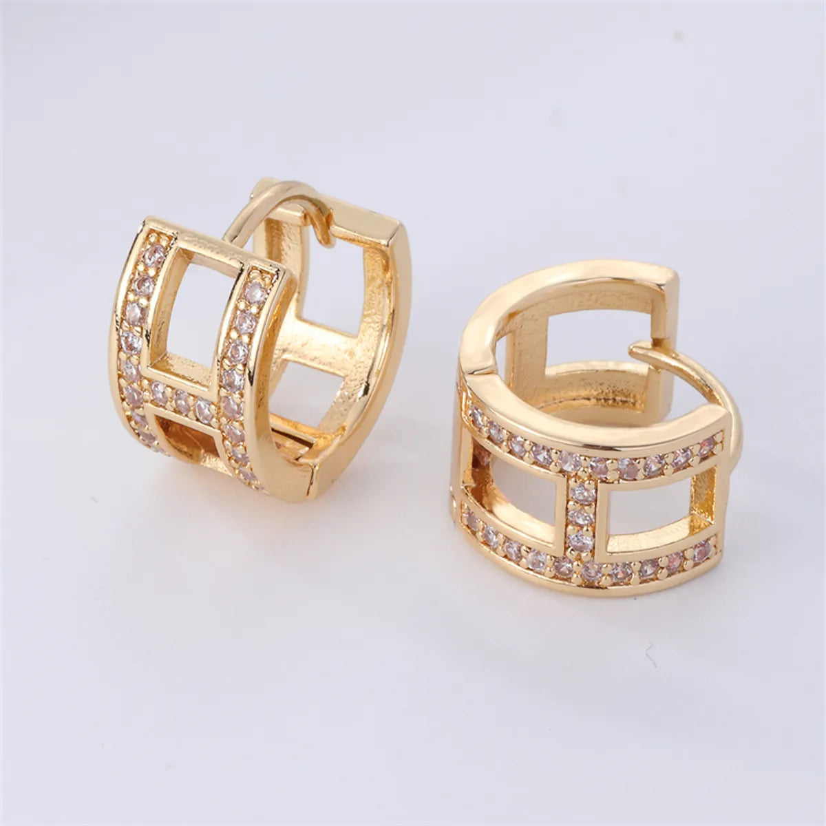 1 Pair IG Style Retro Simple Style Geometric Round Plating Inlay Copper Zircon K Gold Plated Ear Studs