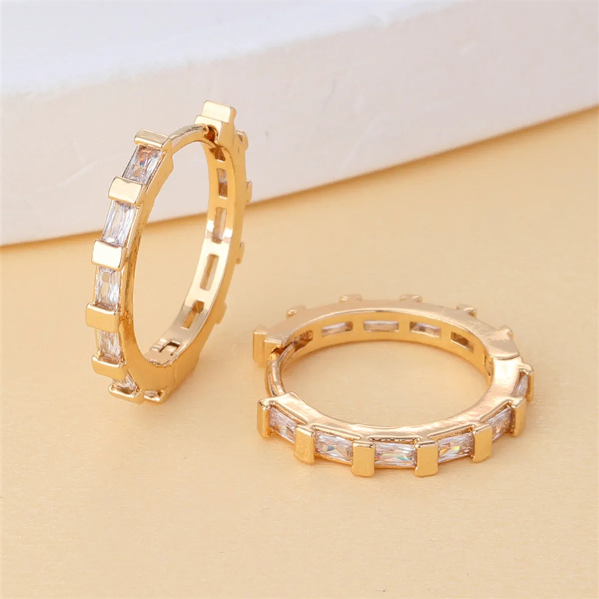 1 Pair IG Style Retro Simple Style Geometric Round Plating Inlay Copper Zircon K Gold Plated Ear Studs