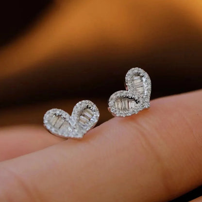 1 Pair IG Style Shiny Heart Shape Inlay Copper Zircon Ear Studs