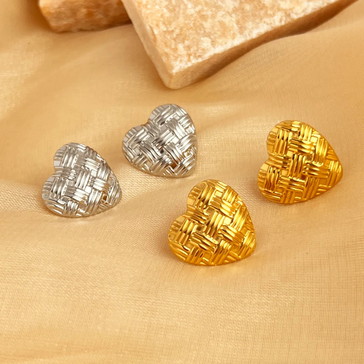 1 Pair IG Style Simple Style Geometric Heart Shape Plating 304 Stainless Steel 18K Gold Plated Ear Studs