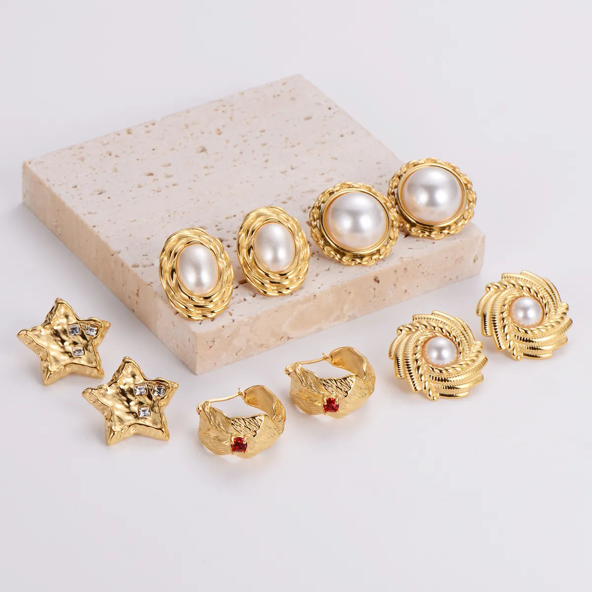 1 Pair IG Style Simple Style Geometric Inlay 304 Stainless Steel Artificial Pearls Rhinestones 18K Gold Plated Earrings Ear Studs