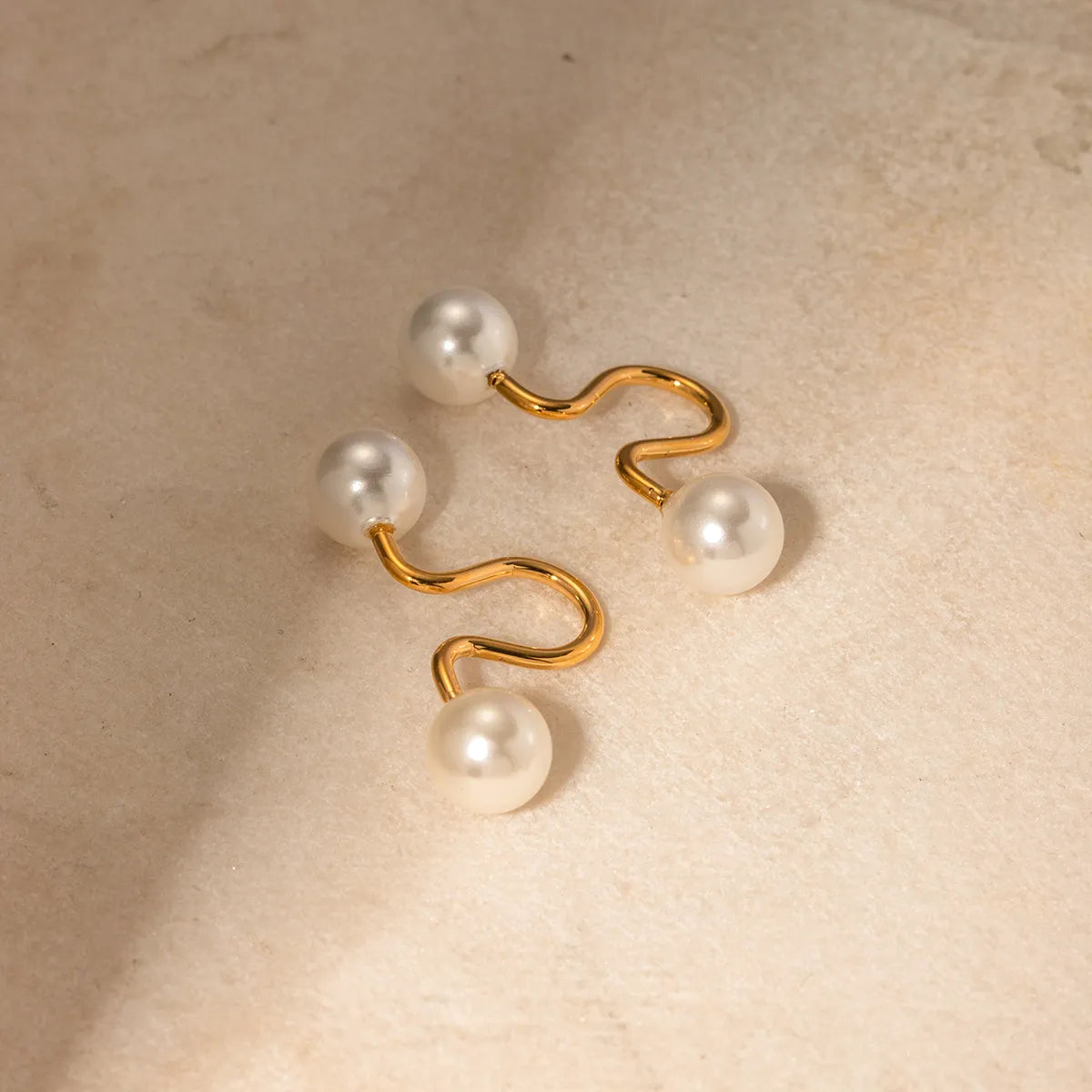 1 Pair IG Style Simple Style Geometric Inlay 316 Stainless Steel  Pearl 18K Gold Plated Ear Cuffs