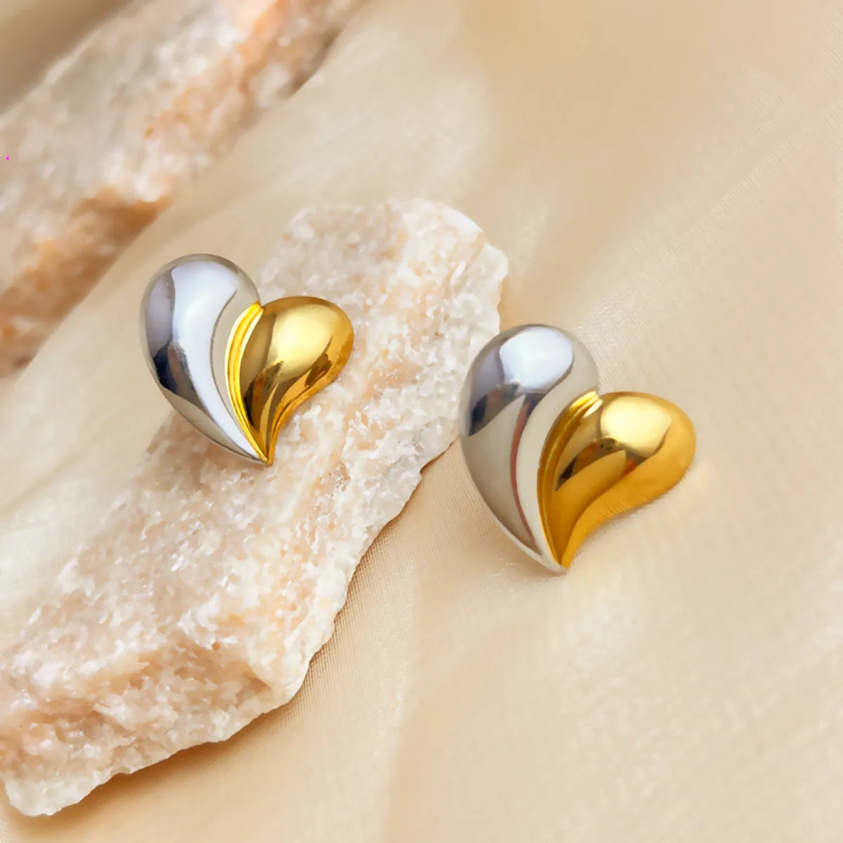 1 Pair IG Style Simple Style Heart Shape Plating 304 Stainless Steel 18K Gold Plated Ear Studs