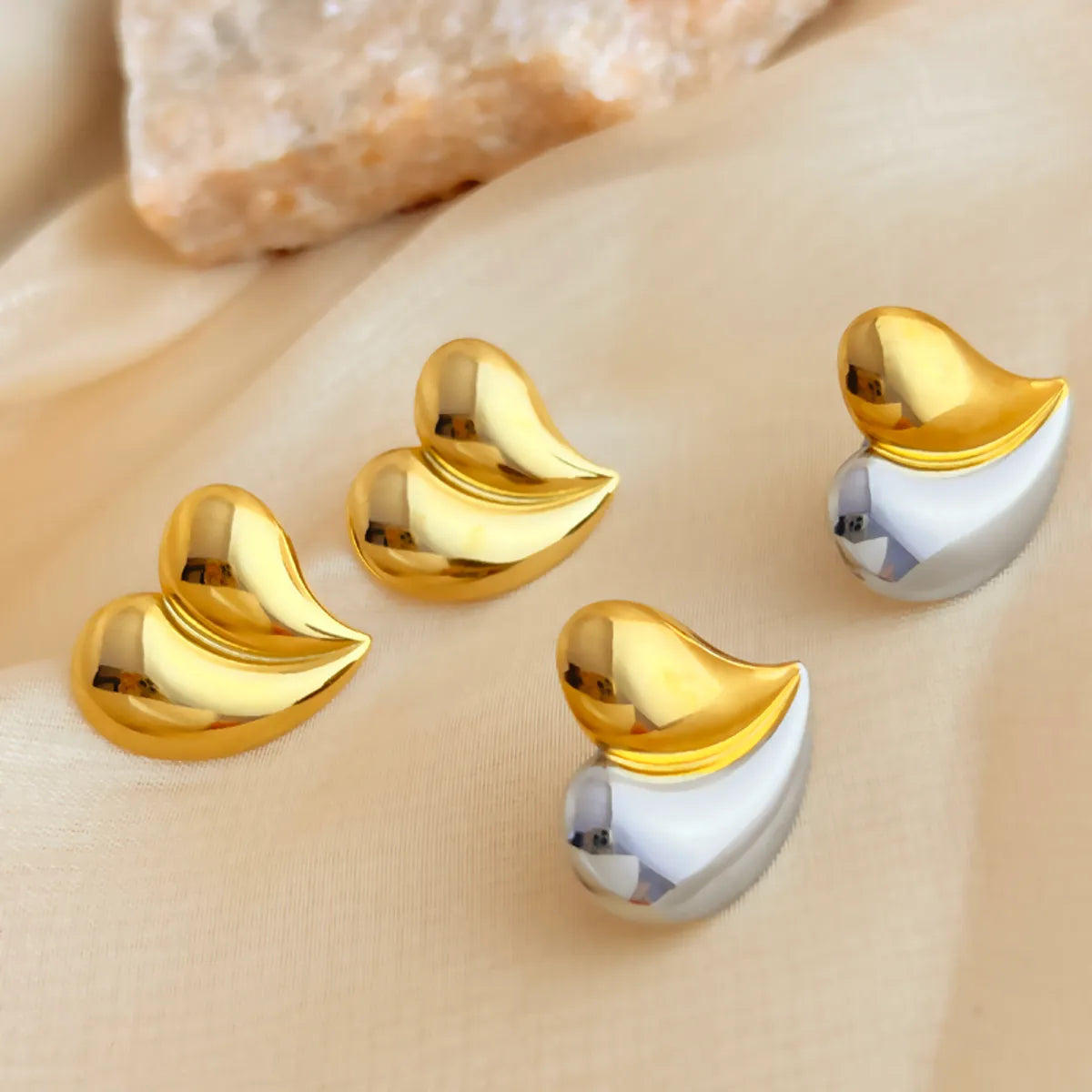 1 Pair IG Style Simple Style Heart Shape Plating 304 Stainless Steel 18K Gold Plated Ear Studs