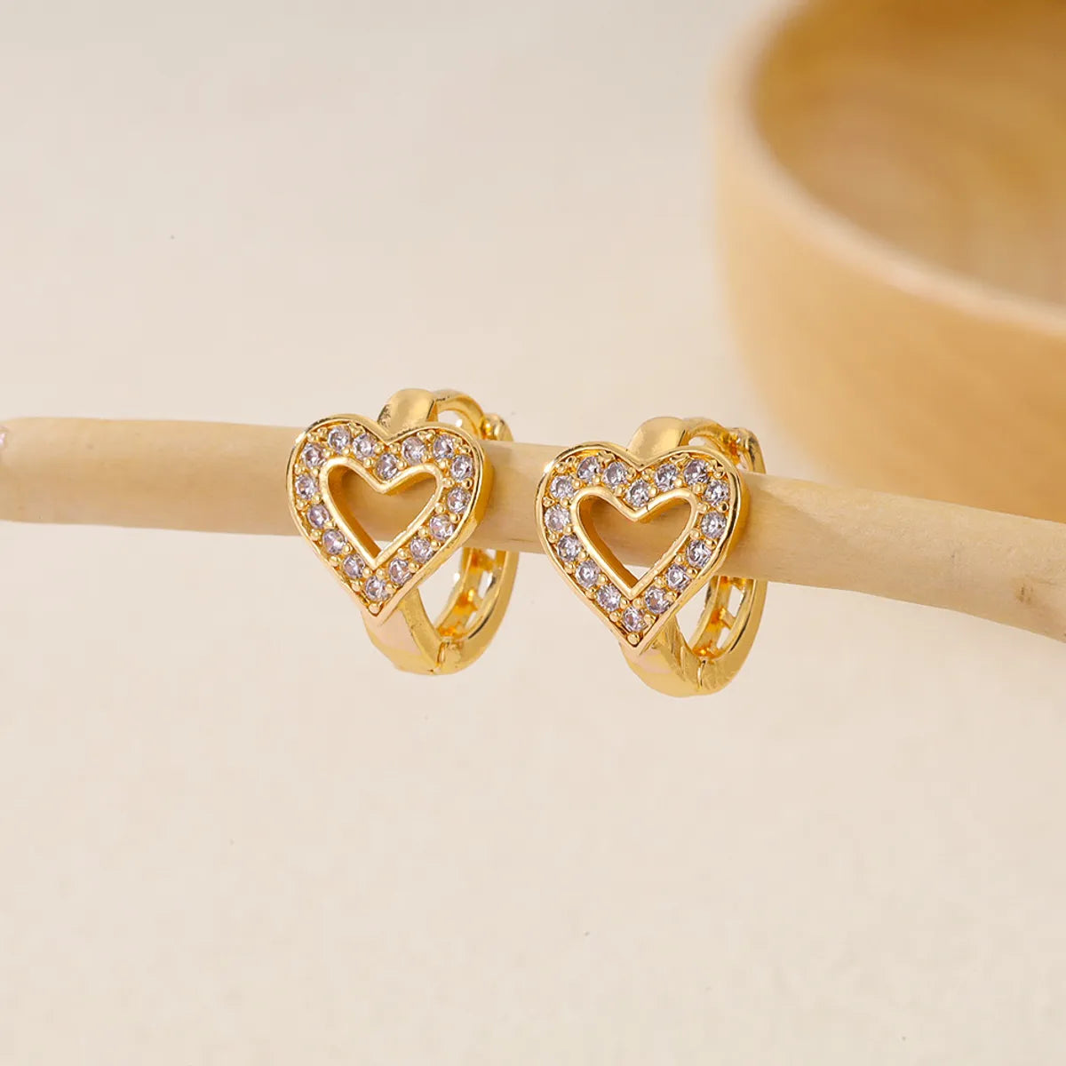 1 Pair IG Style Simple Style Round Heart Shape Inlay Copper Zircon Earrings