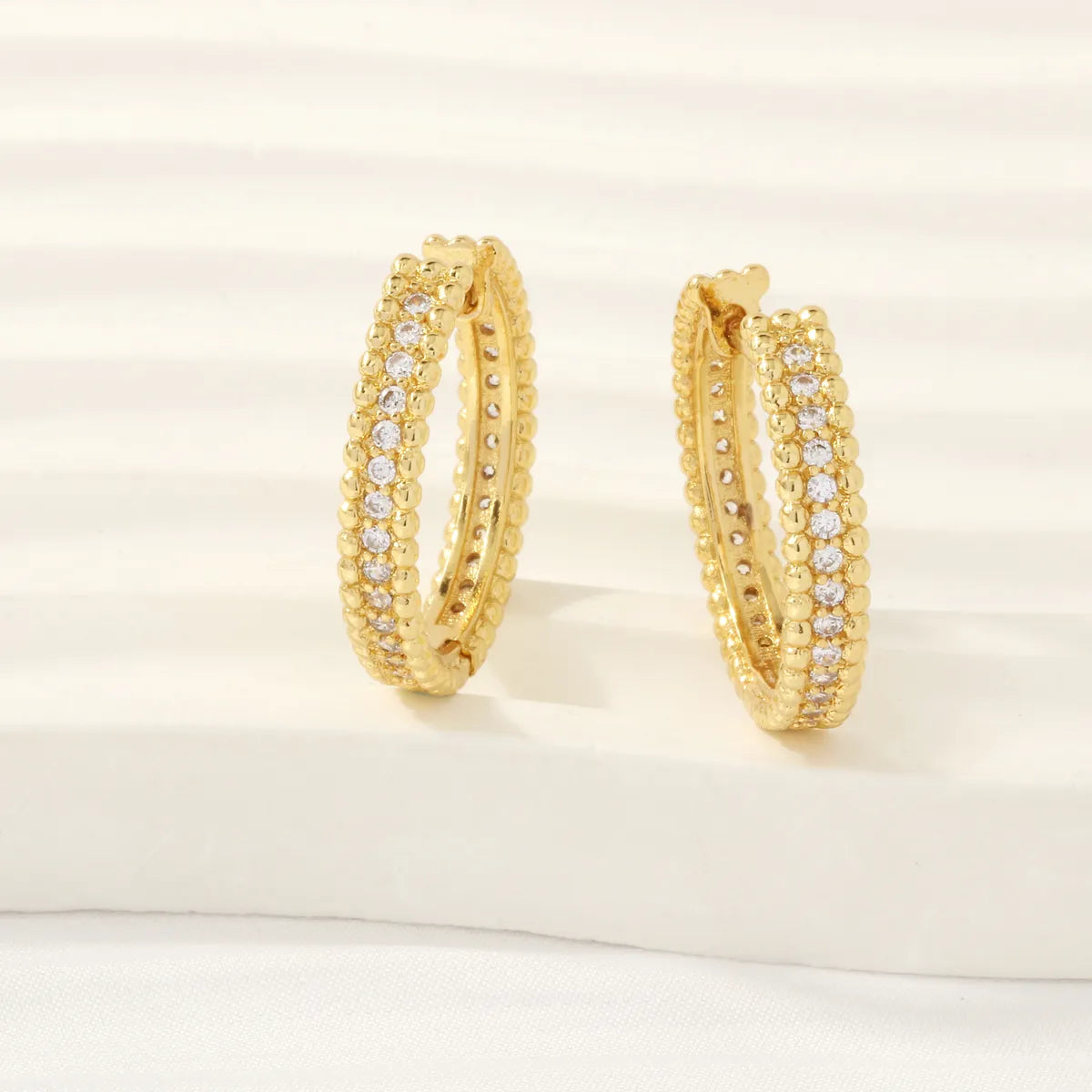 1 Pair Ig Style Simple Style Round Plating Inlay Copper Zircon 18k Gold Plated Hoop Earrings