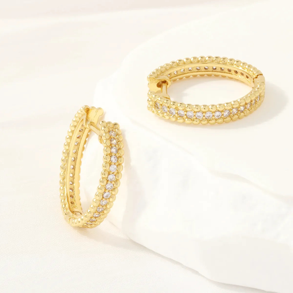 1 Pair Ig Style Simple Style Round Plating Inlay Copper Zircon 18k Gold Plated Hoop Earrings