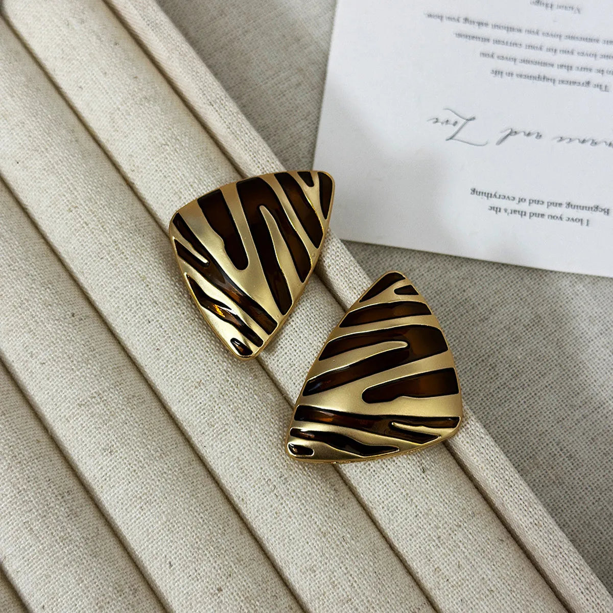 1 Pair IG Style Simple Style Triangle Enamel Alloy Ear Studs