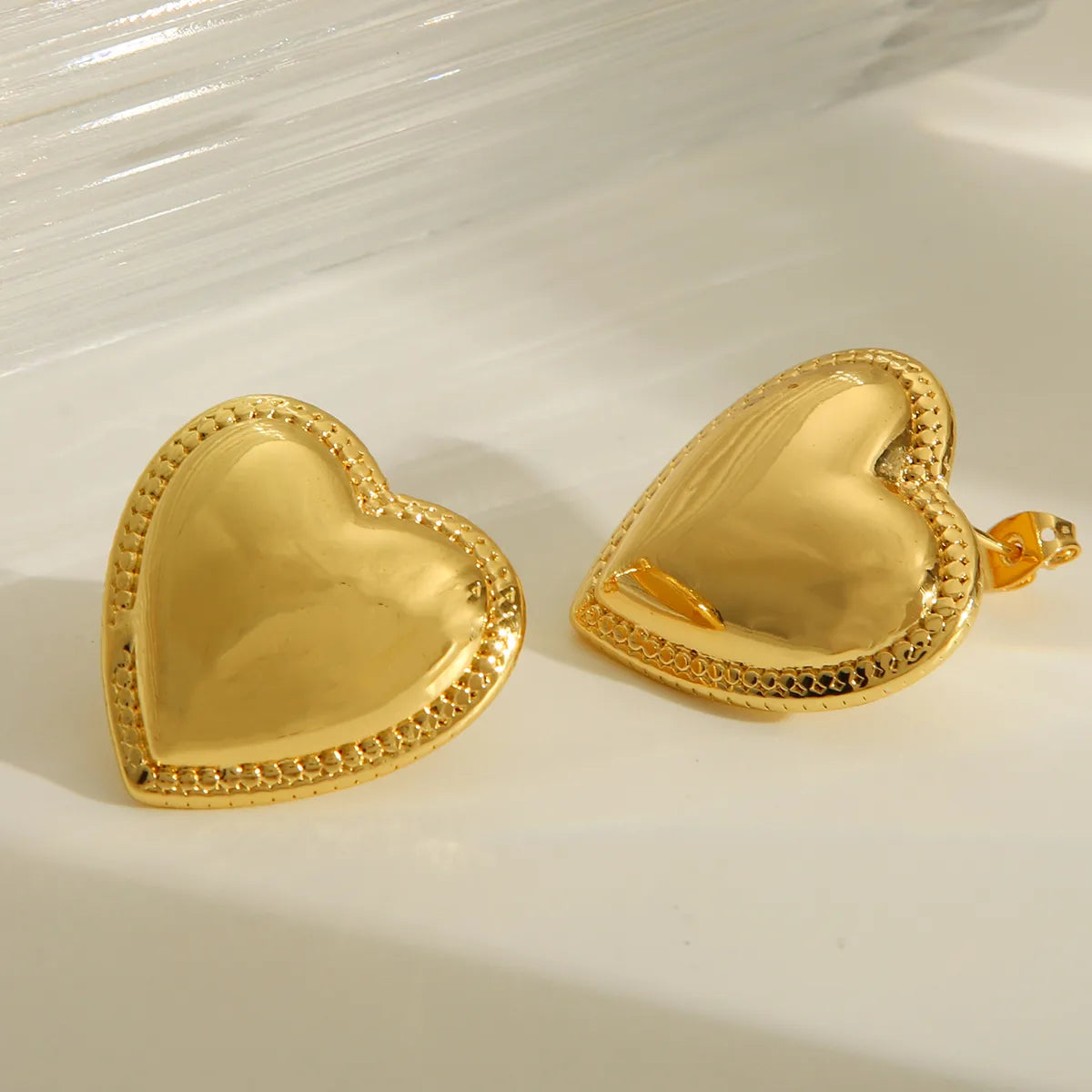 1 Pair IG Style Sweet Commute Heart Shape Plated Copper 18K Gold Plated Ear Studs