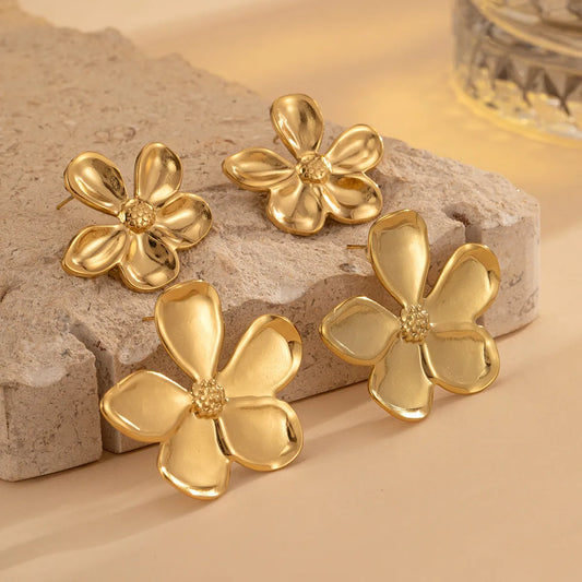 1 Pair IG Style Sweet Flower Titanium Steel Gold Plated Ear Studs