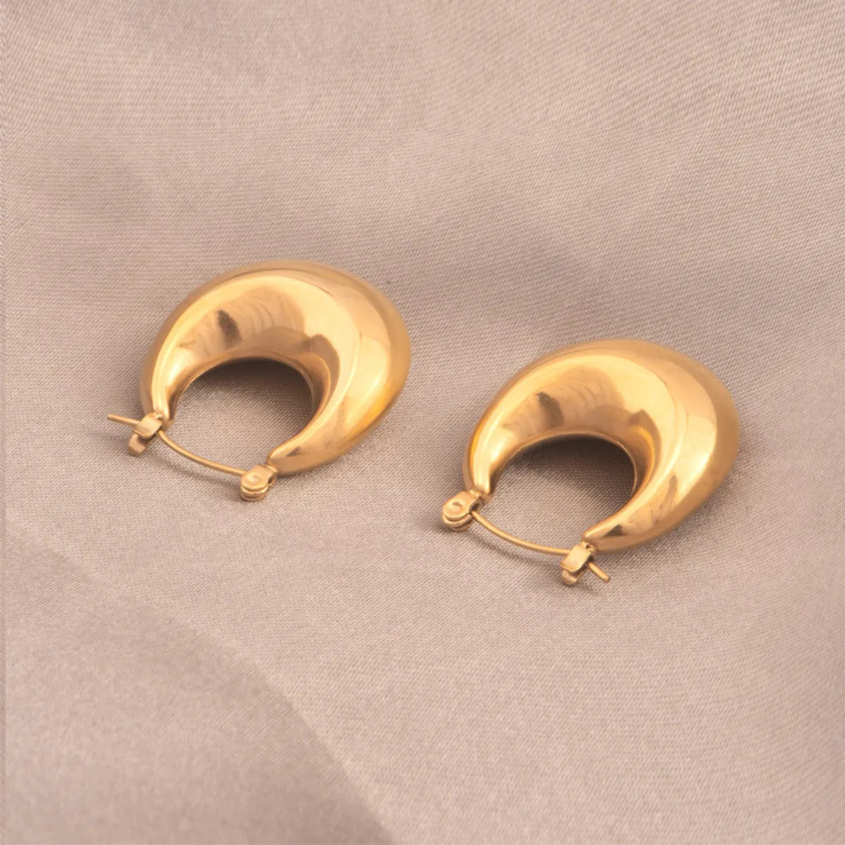 1 Pair Ig Style U Shape Plating Titanium Steel 18k Gold Plated Earrings