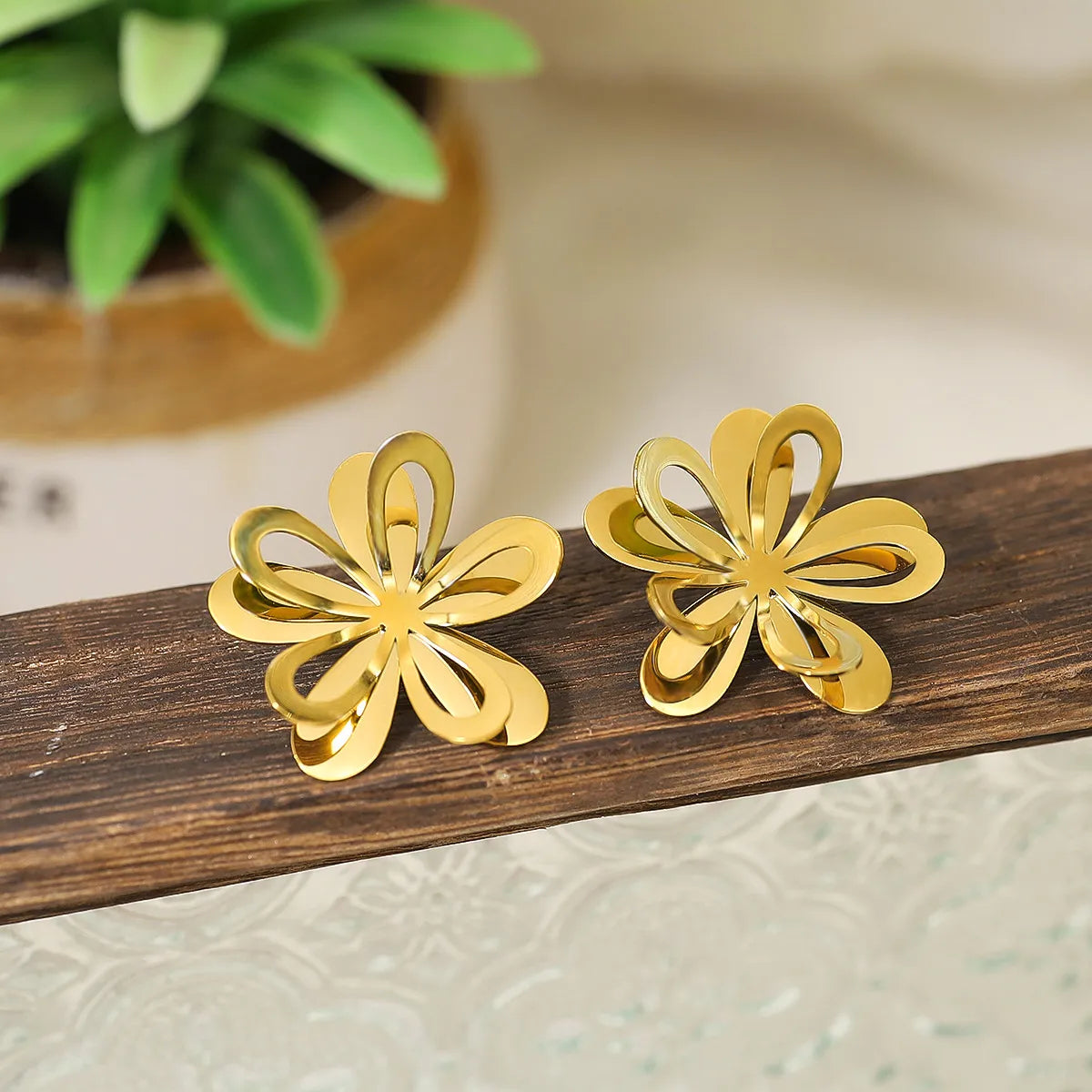 1 Pair Ig Style Vacation French Style Flower Petal Plating Stainless Steel Titanium Steel 18k Gold Plated Ear Studs