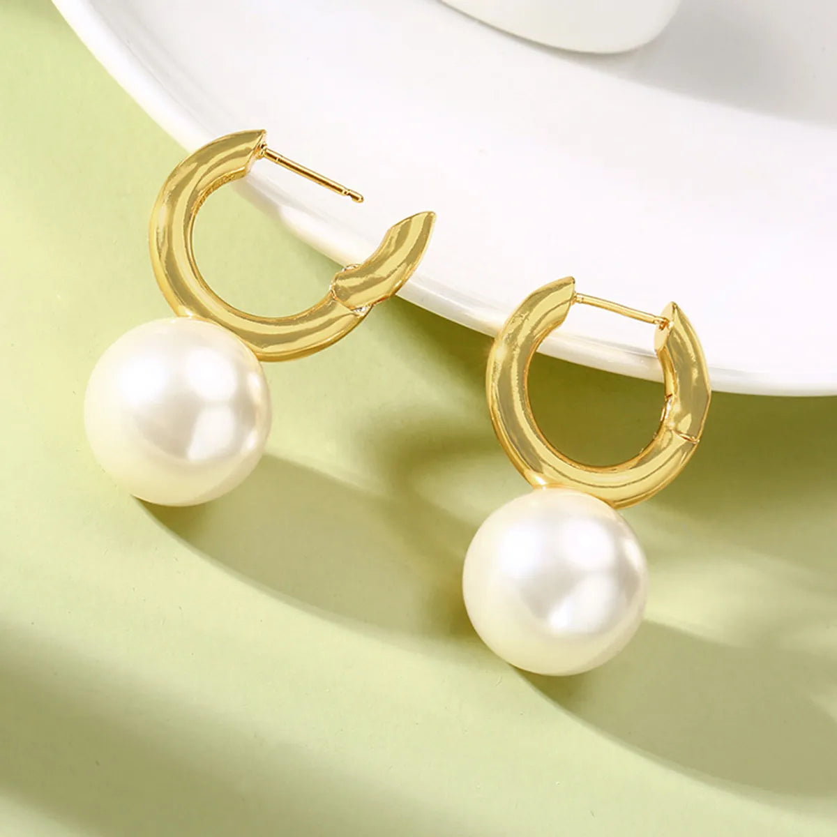 1 Pair Ins Style Modern Style Round Stainless Steel Copper Plating Inlay Artificial Pearls 18k Gold Plated Earrings