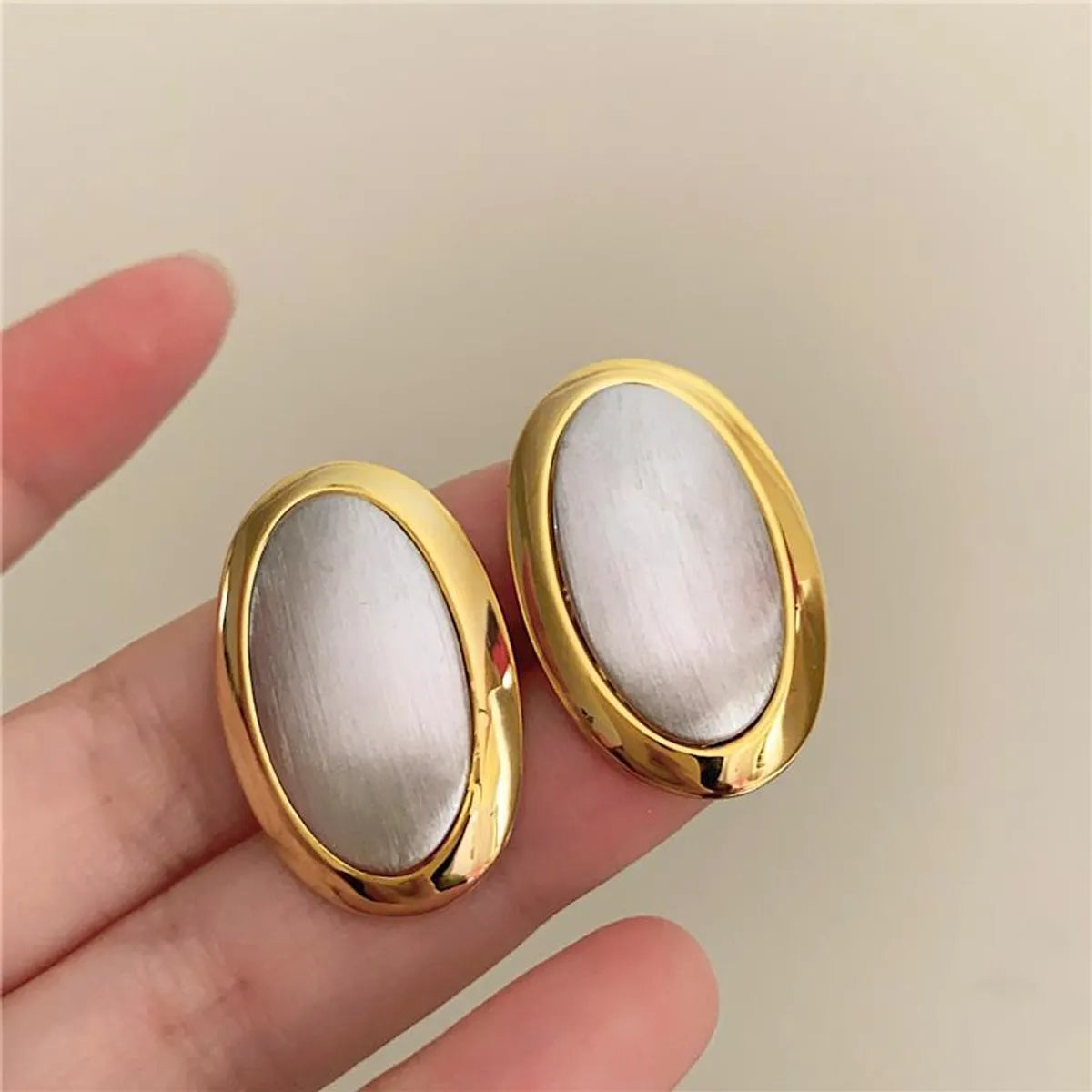 1 Pair Korean Style Oval Alloy Ear Studs