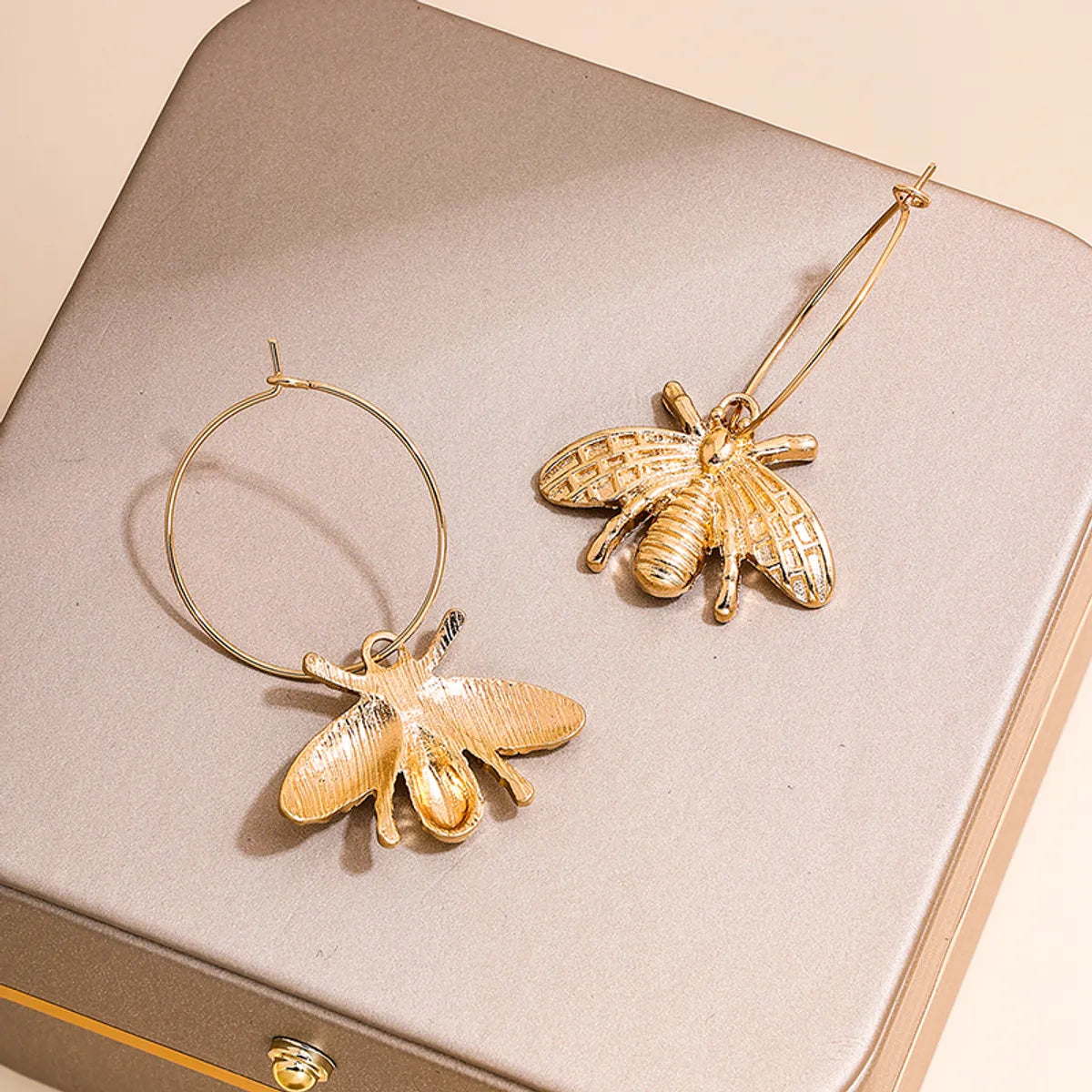 1 Pair Lady Bee Alloy Zinc Earrings