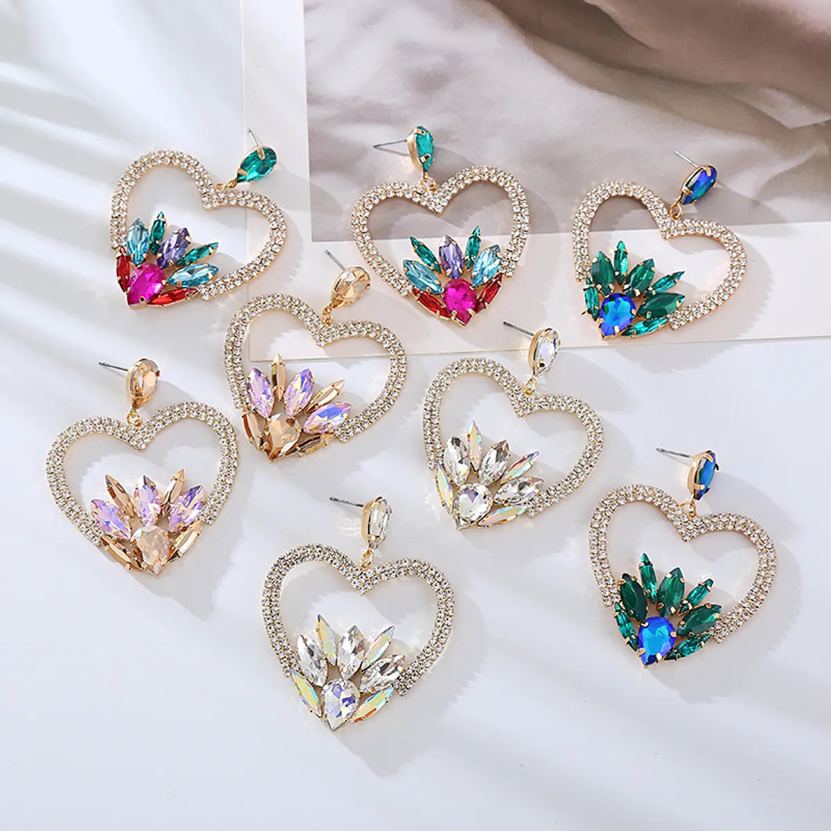 1 Pair Lady Classic Style Heart Shape Inlay Alloy Rhinestones Drop Earrings