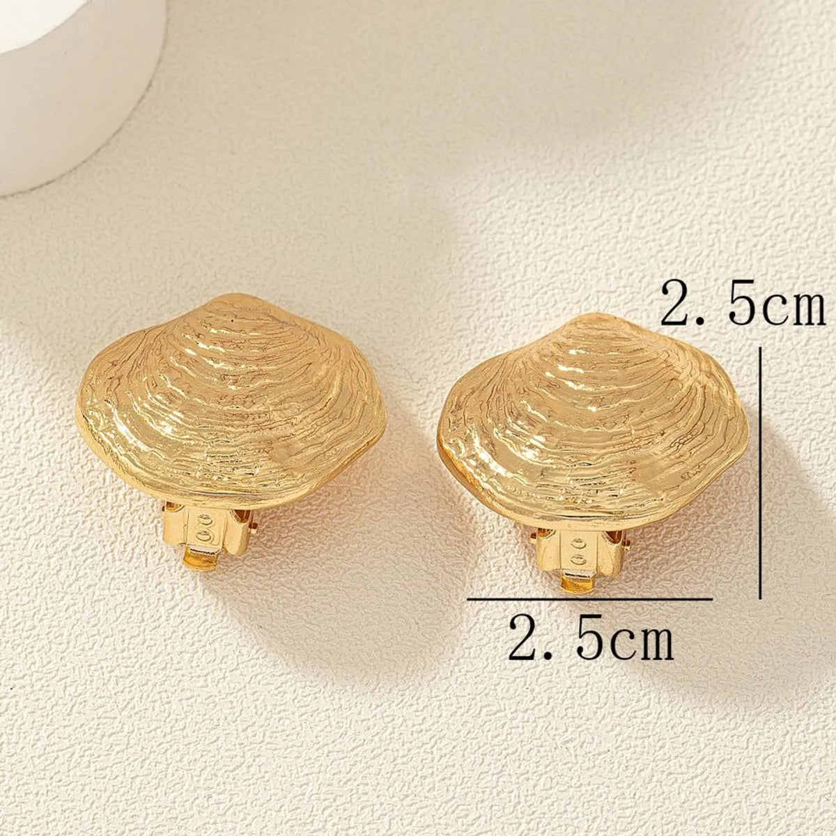 1 Pair Lady Classic Style Shell Copper Ear Cuffs